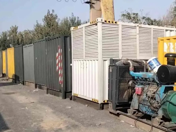 龙凤200KW柴油发电机机组每小时油耗是多少？